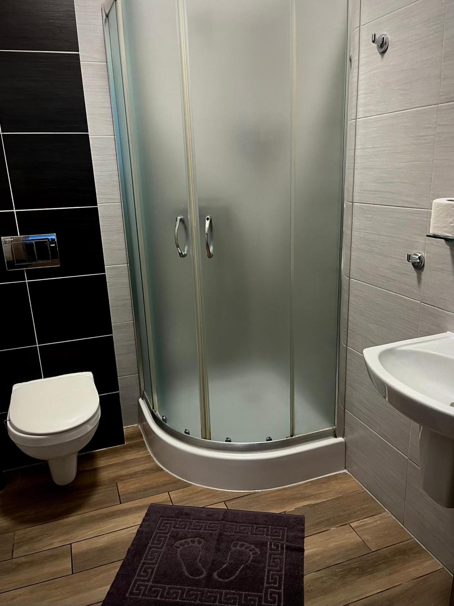 Hostel Azymut Września Esterno foto