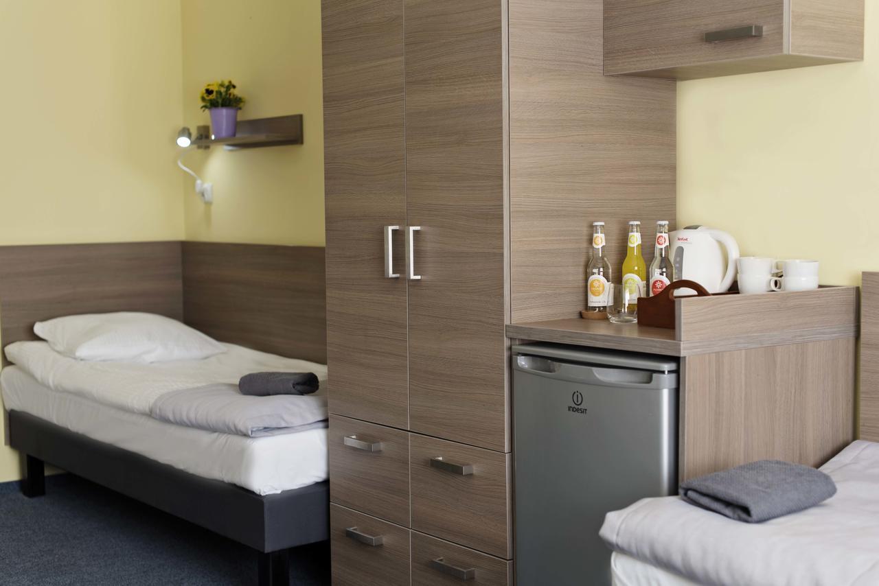 Hostel Azymut Września Esterno foto
