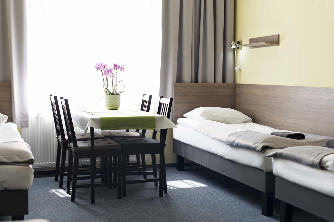 Hostel Azymut Września Esterno foto